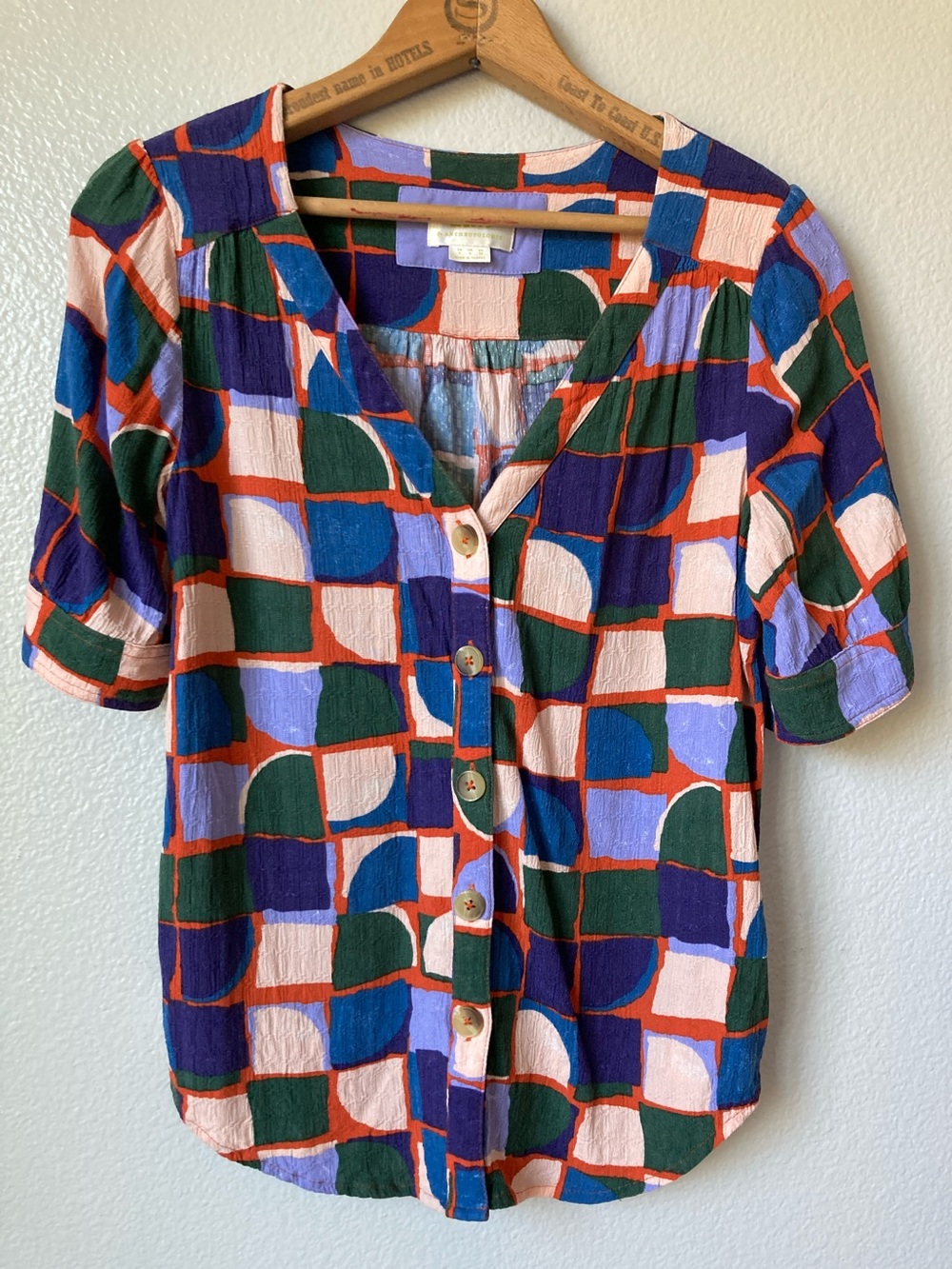 Maeve Anthropologie MCM style abstract print crinkle button front short sleeve 4